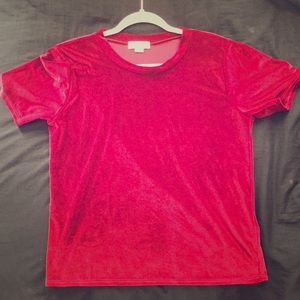 Velve red t shirt